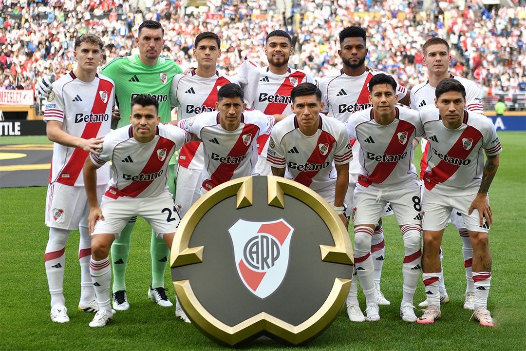 River Plate Soccer Team International Club Championship Match Jigsaw Puzzle