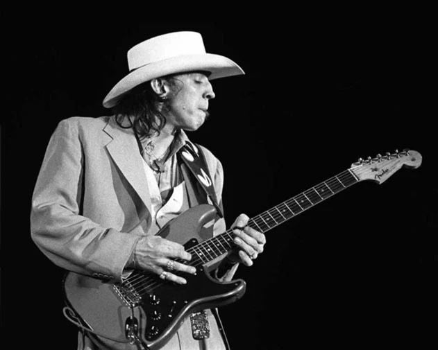 Rock Guitarist Singer Stevie Ray Vaughan Glossy Keychain Music Keychain 3