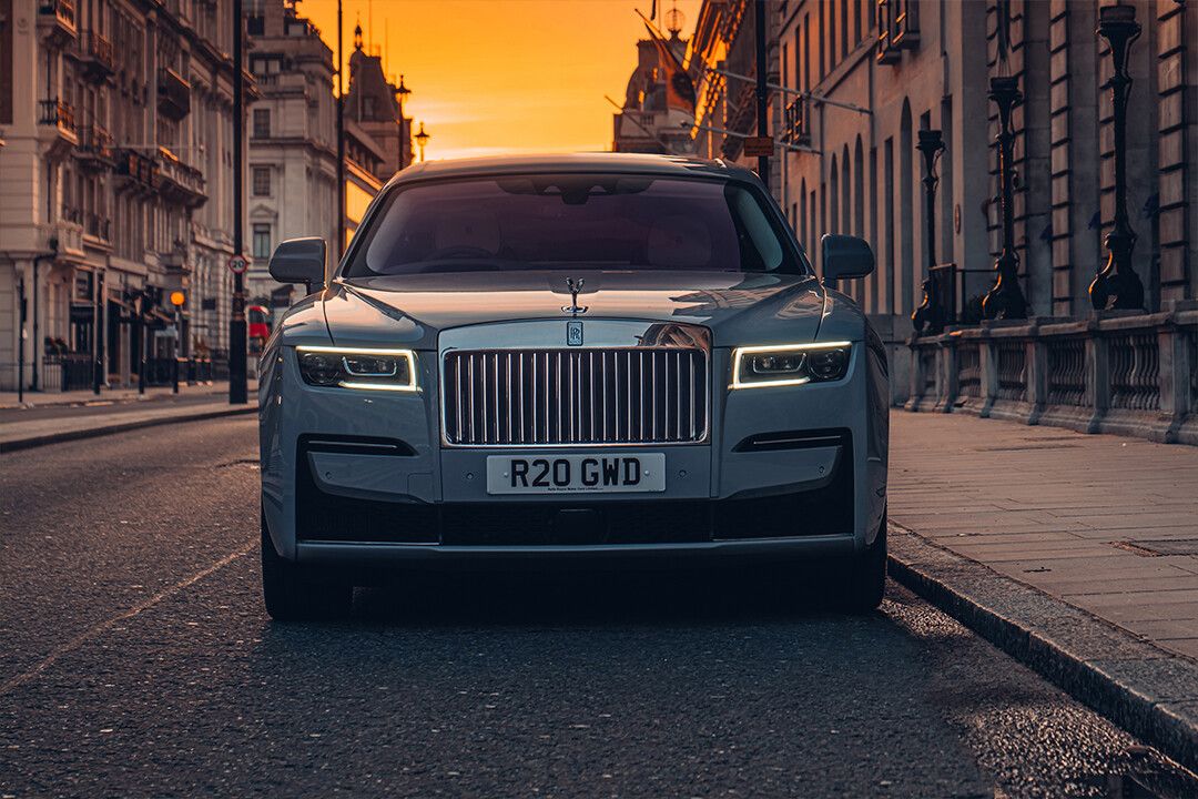 Rollsroyce Ghost City Driving Art Wall Decor Jigsaw Puzzle