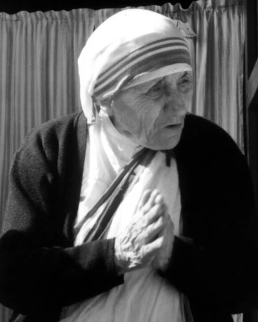 Roman Catholic Nun Mother Teresa Glossy Keychain History Keychain 2