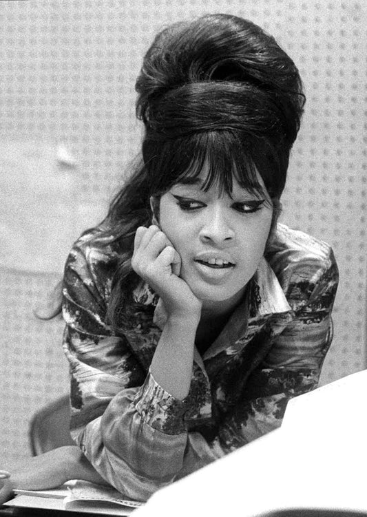 Ronettes Singer Ronnie Spector Retro Classic Picture Keychain Keychain Picture