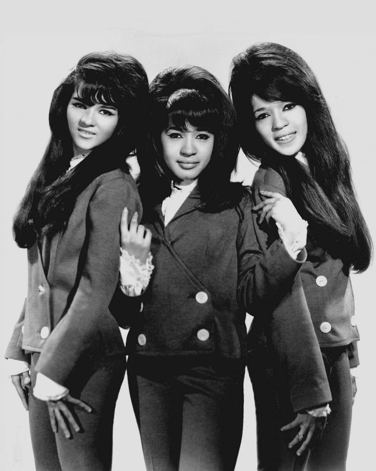 Ronnie Spector &The Ronettes Classic Girl Band Picture Keychain Keychain Print