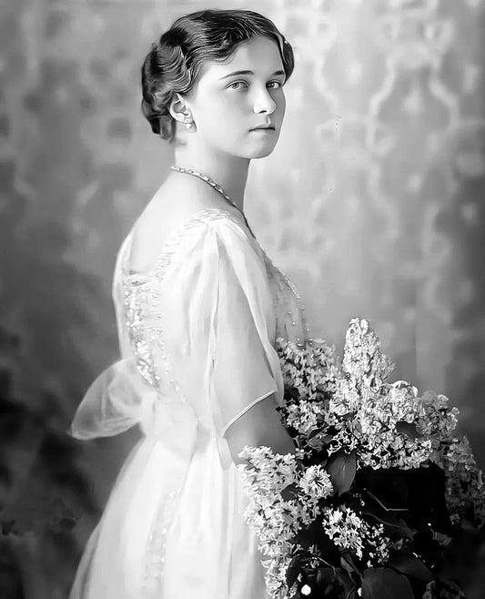 Russian Grand Duchess Olga Romanov Retro Portrait Picture Keychain