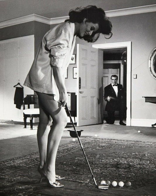 Sean Connery & Eunice Gayson In 1962 Movie Dr. No Publicity Photo