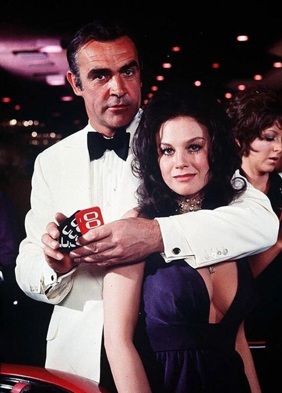 Sean Connery & Lana Wood Diamonds Are Forever Bond Movie 300 Piece Jigsaw Puzzle