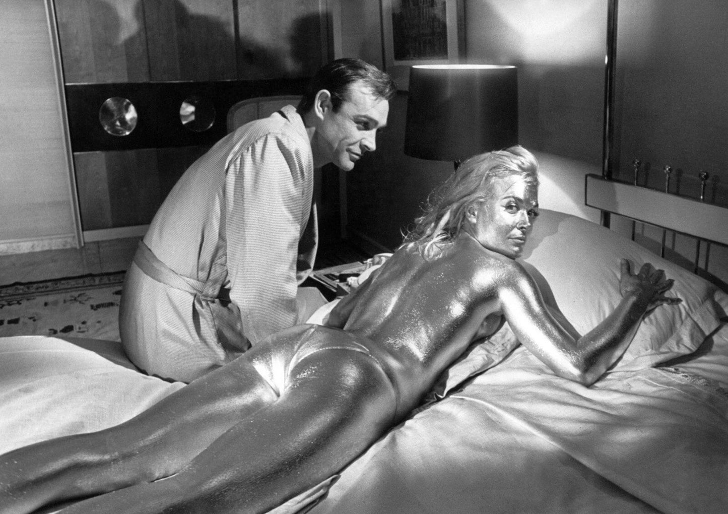 Sean Connery & Shirley Eaton In Goldfinger Bond Publicity Keychain 11 X 17