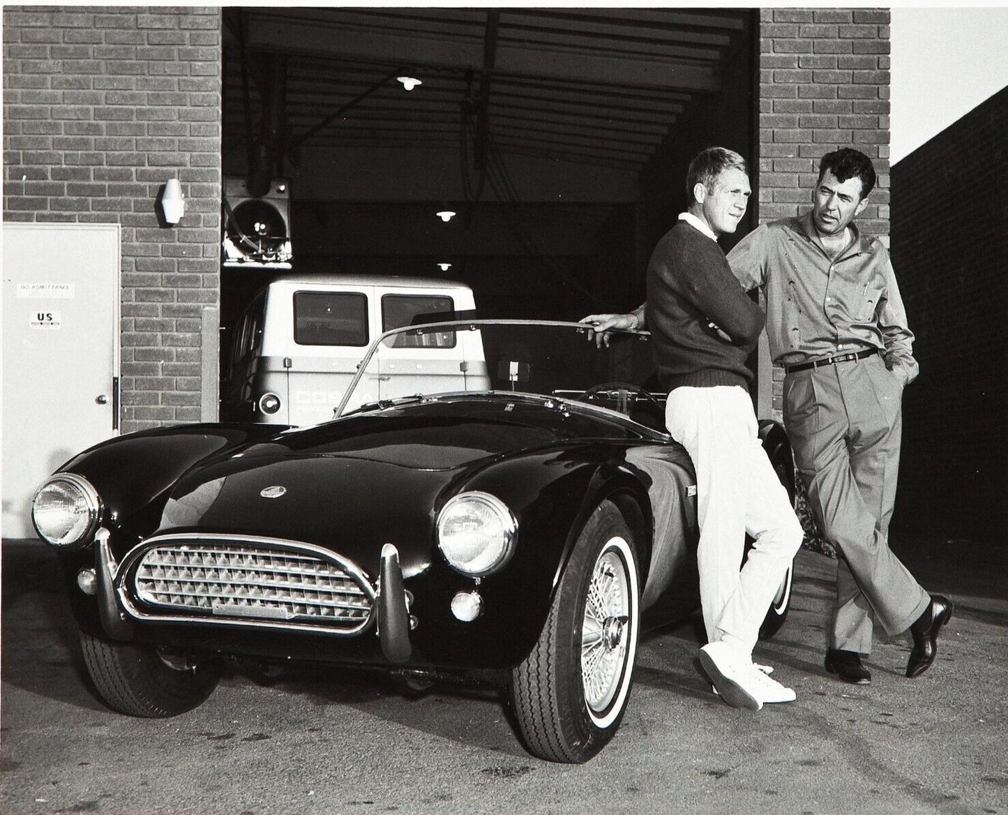 Steve Mcqueen Cobra Classic Car Carroll Shelby Shop Retro Picture Photo 6X8