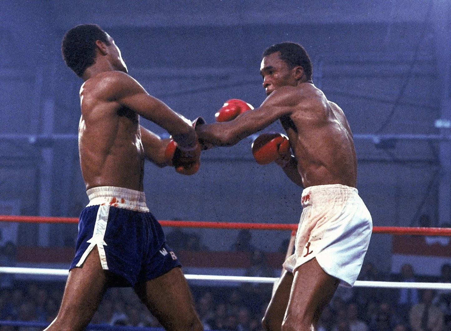 Sugar Ray Leonard Vs Wilfredo Benitez Boxing Left By Leonard 300 PCS Jigsaw