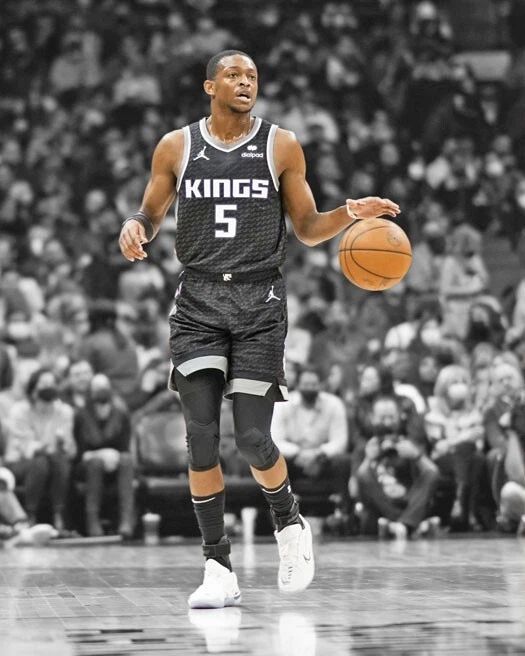 Sacramento Kings De'Aaron Fox Glossy Keychain Spotlight Nba Print