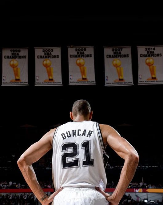 San Antonio Spurs Tim Duncan Glossy Photo 5 Nba Championship Poster Print