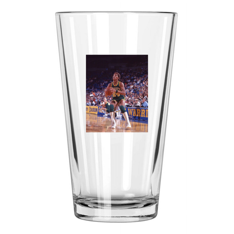 Seattle Supersonics Dennis Johnson Photo Hof 2010 Pint Beer Drinking Glass