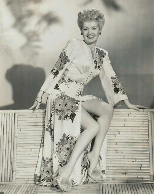 Sexy Actress Betty Grable Retro Pin Up Keychain Picture Keychain Print