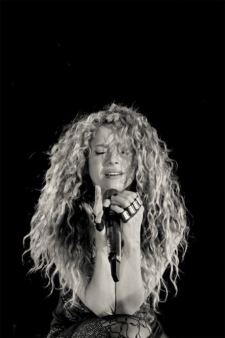 Shakira In Concert Sexy Singer Hot Print Jigsaw Puzzle