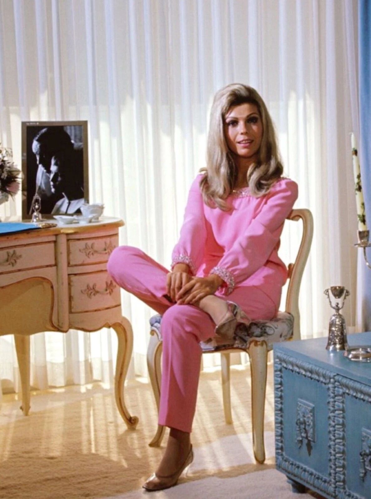 Singer & Actress Nancy Sinatra Publicity Picture Poster Photo Print 1