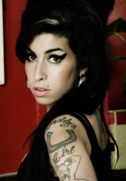 Singer Songwriter Amy Winehouse Publicity Picture Magnet Magnet