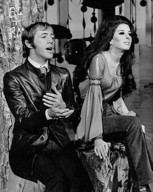 Singers Bobbie Gentry And Noel Harrison Glossy Magnet Celebrity Magnet