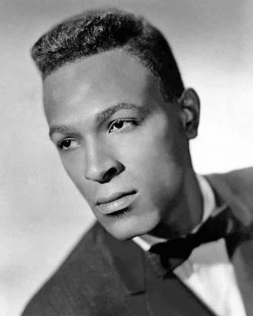 Soul Singer Marvin Gaye Glossy Keychain Musical Motown Print Portrait Keychain 2