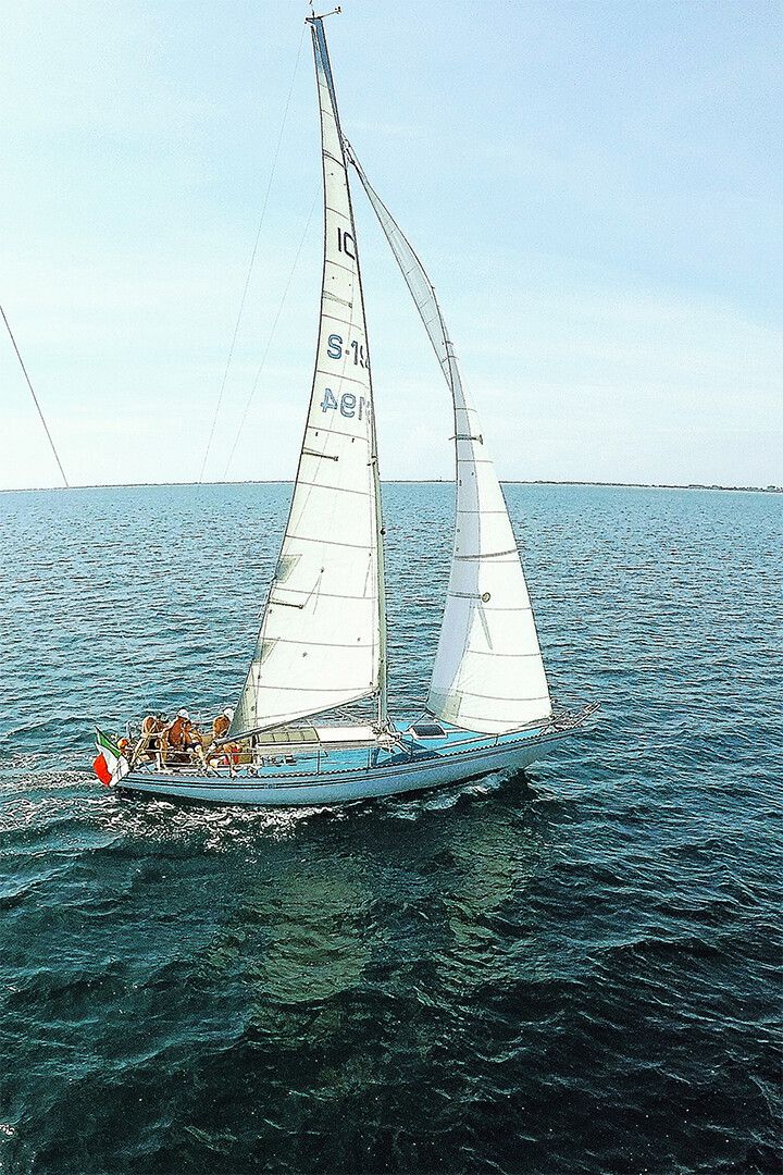 Streamlined Sailing Watercraft Print Canvas Jigsaw Puzzle