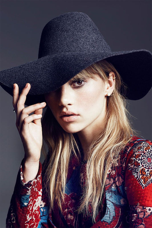 Suki Waterhouse English Model Actress Singer Songwriter Jigsaw Puzzle