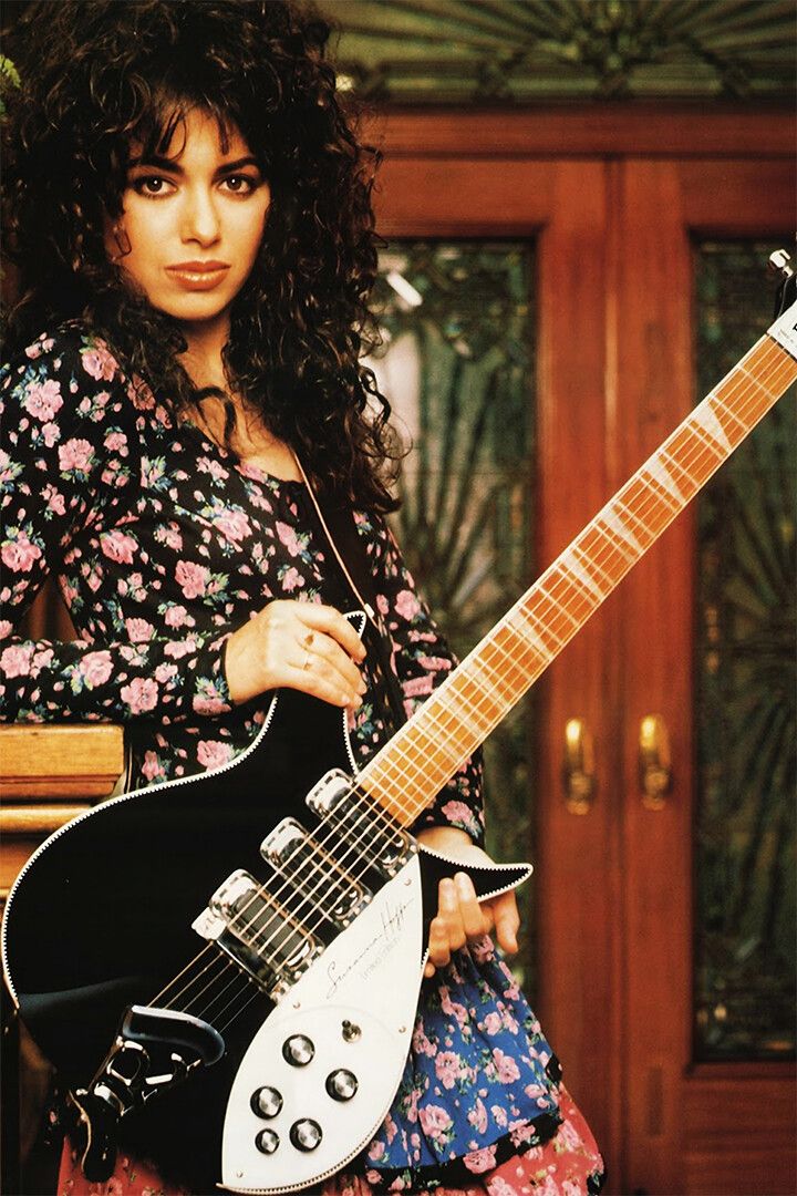 Susanna Hoffs 80S 90S Rock Music Singer Star Jigsaw Puzzle