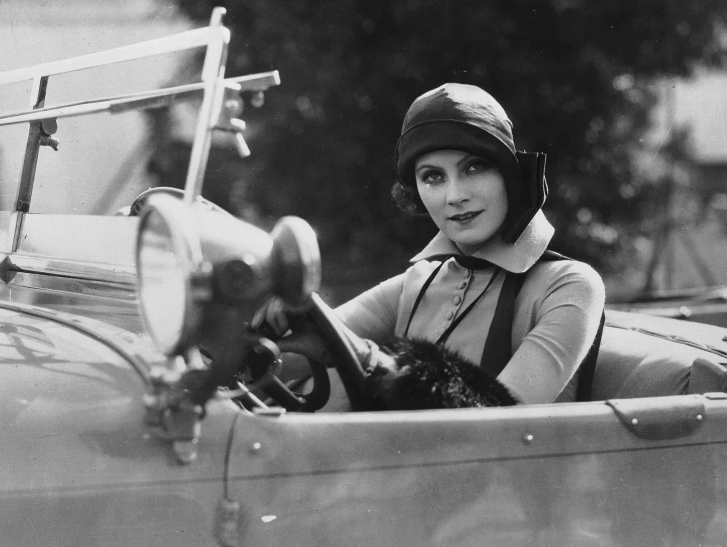 Swedish American Actress Greta Garbo Driving Picture Photo Print