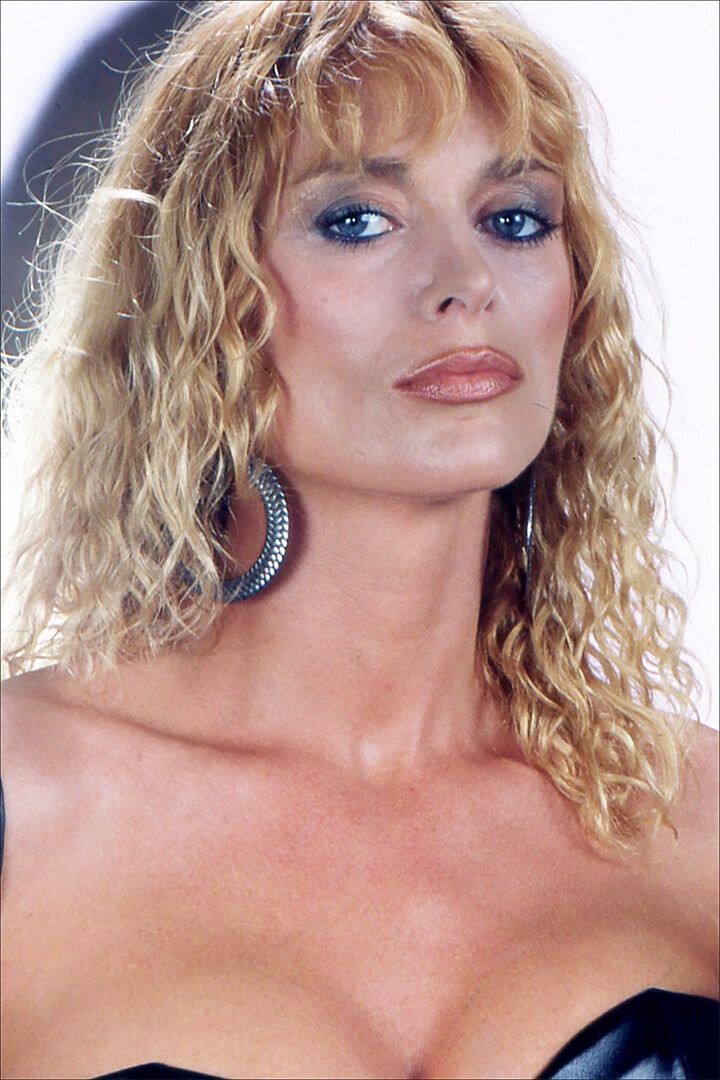 Sybil Danning 80S 90S Vintage Actress Star Jigsaw Puzzle