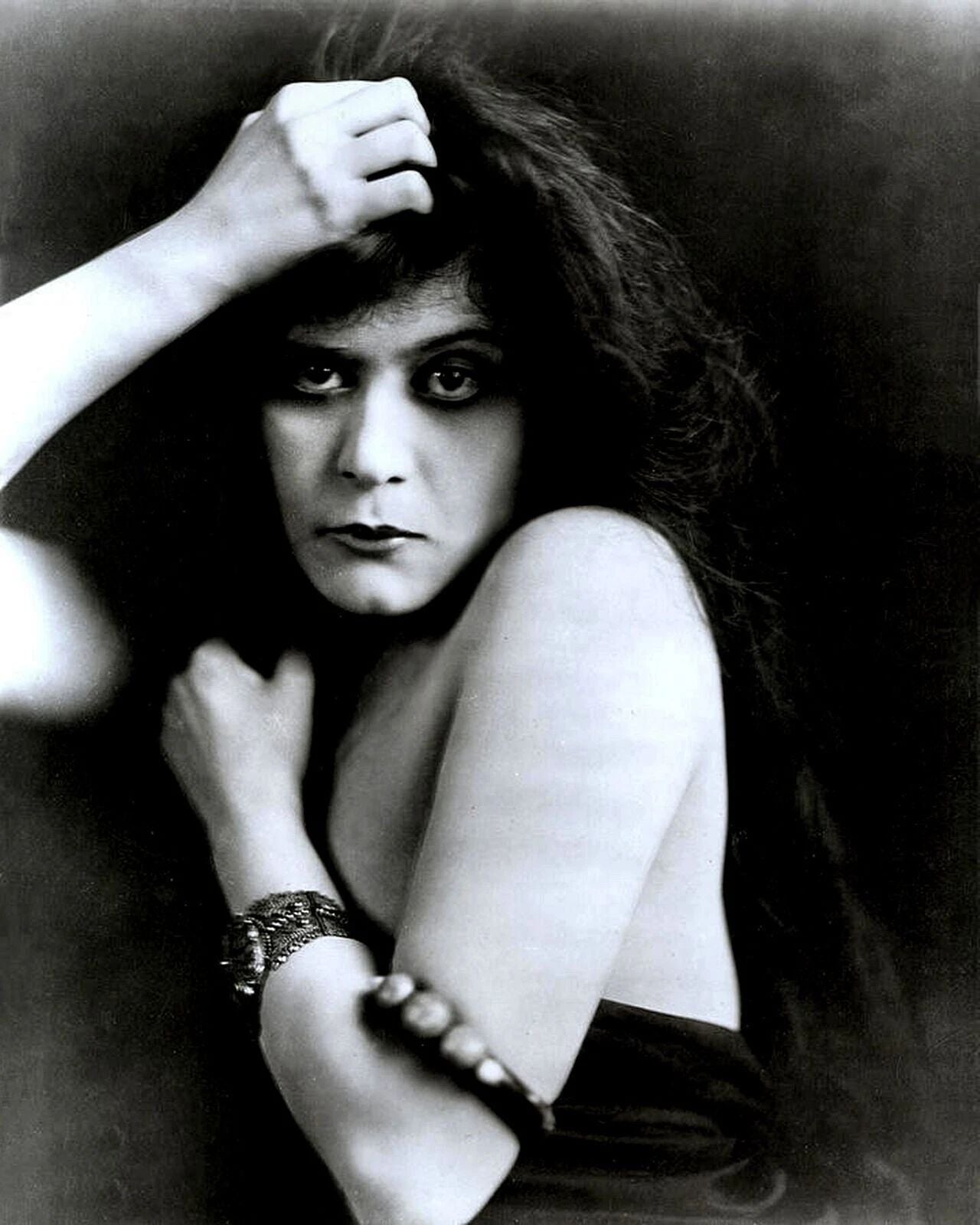 Theda Bara In 1915 Silent Movie Sin Classic Retro Poster Photo