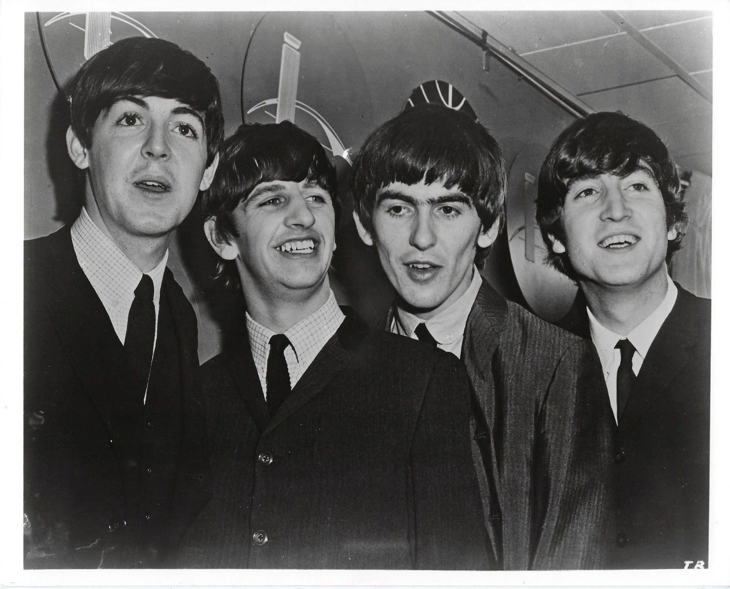 The Beatles Photo Music Pop Rock & Roll Picture Close Up 300 Piece Jigsaw Puzzle