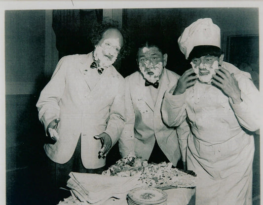 Three Stooges Magnet Tv Movies Frosting In Face