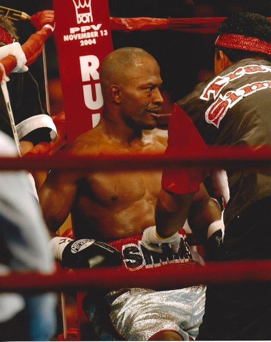 Travis Simms Keychain Boxing Picture On Stool