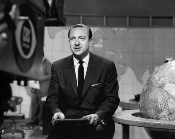 Tv News Anchor Walter Cronkite Glossy Photo Cbs Evening News Print 2
