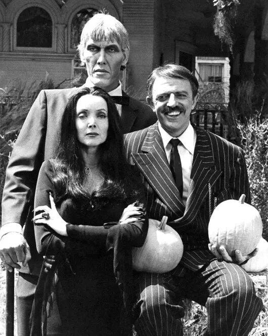 Tv Show The Addams Family Glossy Keychain Gomez, Lurch And Morticia Print