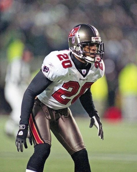 Tampa Bay Buccaneers Ronde Barber Glossy Photo Football Print Hof 2023