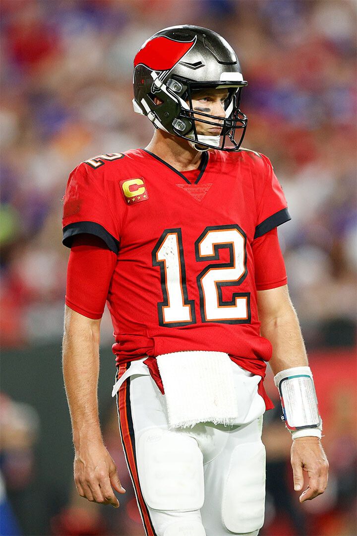 Tampa Bay Buccaneers Tom Brady 12 American Football Player Jigsaw Puzzle