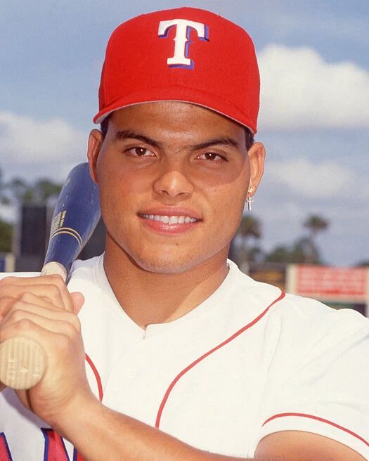 Texas Rangers Ivan Rodriguez Glossy Keychain Baseball Keychain Hof 2017