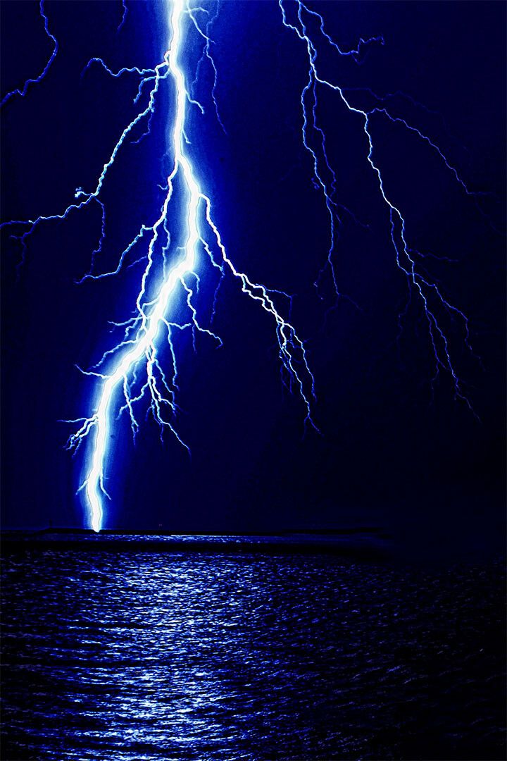 The Power Of Nature Lightning Jigsaw Puzzle Picture Jigsaw Puzzle