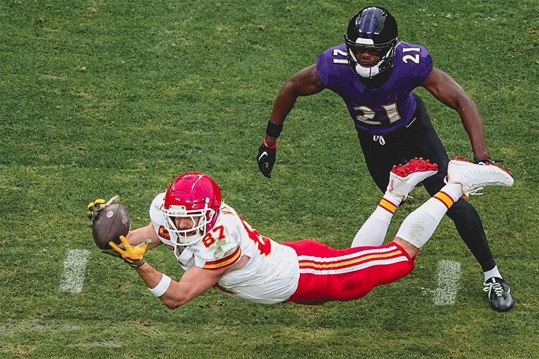 Travis Kelce Kansas Baltimore Pass Reception Record Touchdown Jigsaw Puzzle