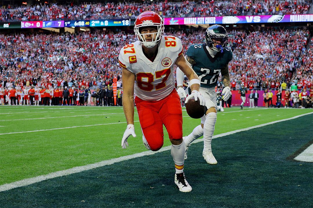 Travis Kelce Kansas City Chiefs American Footballer Wall Decor Jigsaw Puzzle