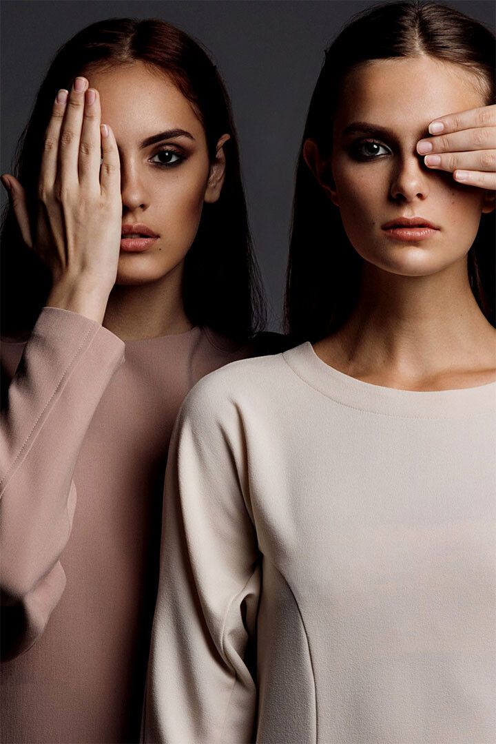 Two Attractive Females Models Fashion Painting Print Wall Home Jigsaw Puzzle