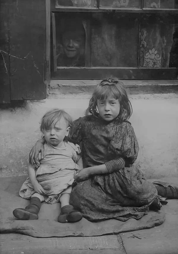 Two Children In Poverty Spitalfields Slums Of London 1903 Picture Magnet