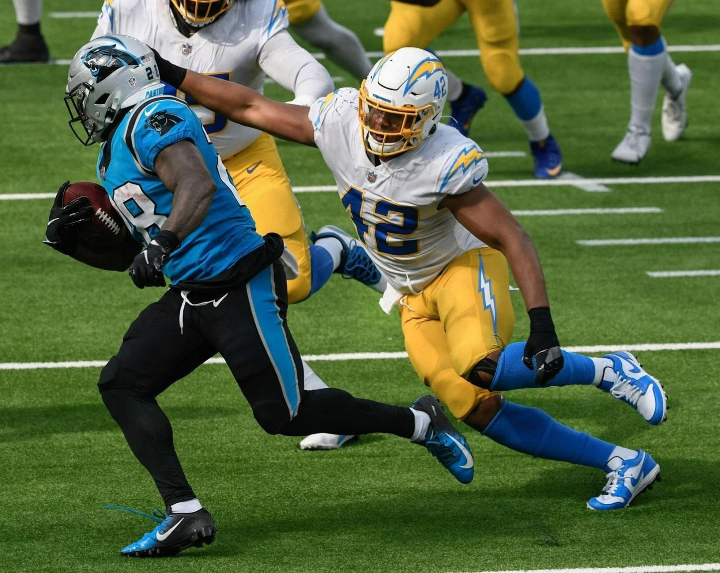 Uchenna Nwosu Photo Los Angeles Chargers La Picture Nfl Football