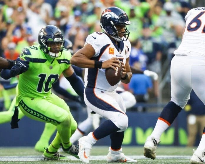 Uchenna Nwosu Russell Wilson Magnet Seattle Seahawks Broncos Footbal Picture