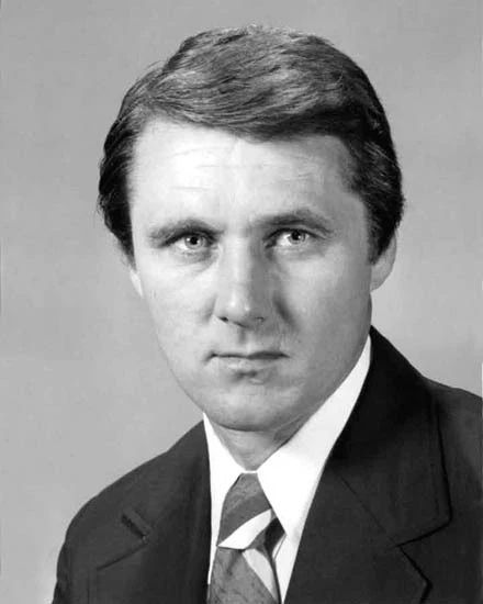Usa Hockey Coach Herb Brooks Glossy Photo Olympics Print 'Miracle On Ice' 1