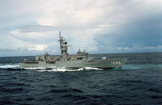 Uss Brewton Photo Ff 1086 Navy Us Usa Military Ship Knox Class Frigate