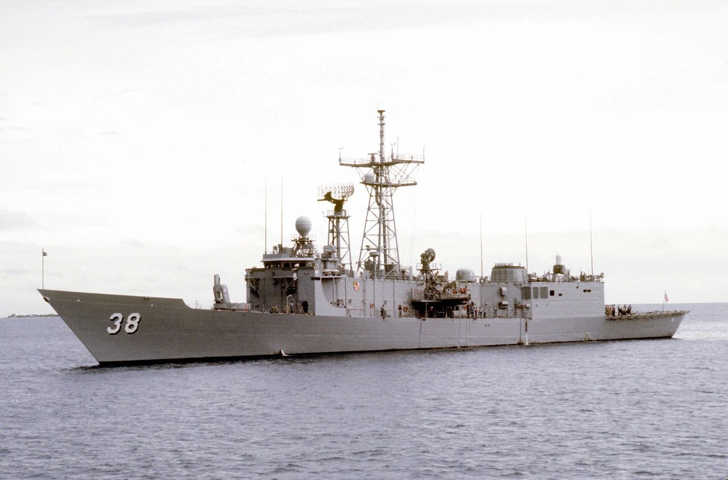 Uss Curts Photo Ffg 38 Navy Us Usa Military Guided Missile Frigate Ship