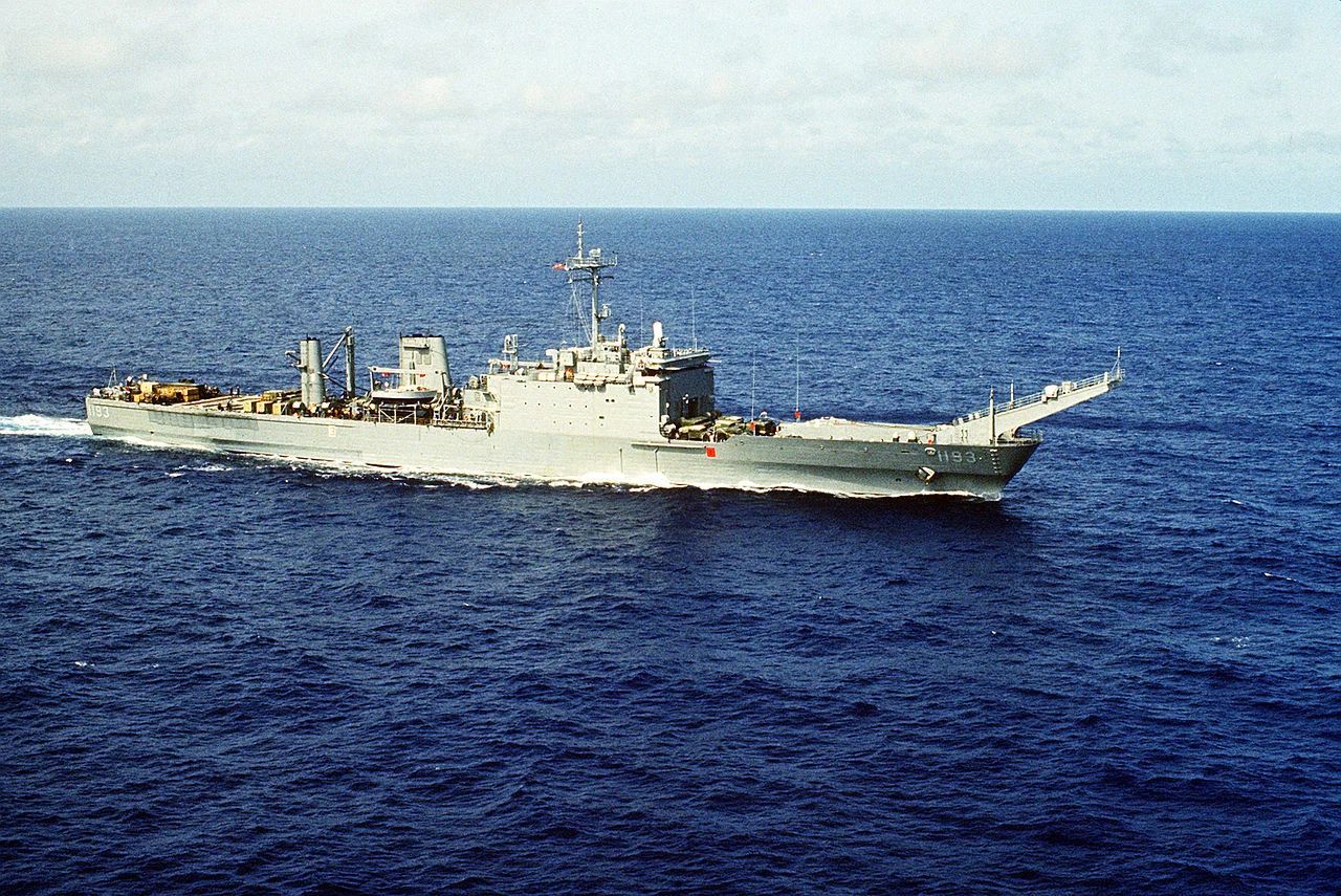 Uss Fairfax County Photo Lst 1193 Navy Us Usa Militarys Tank Landing Ship