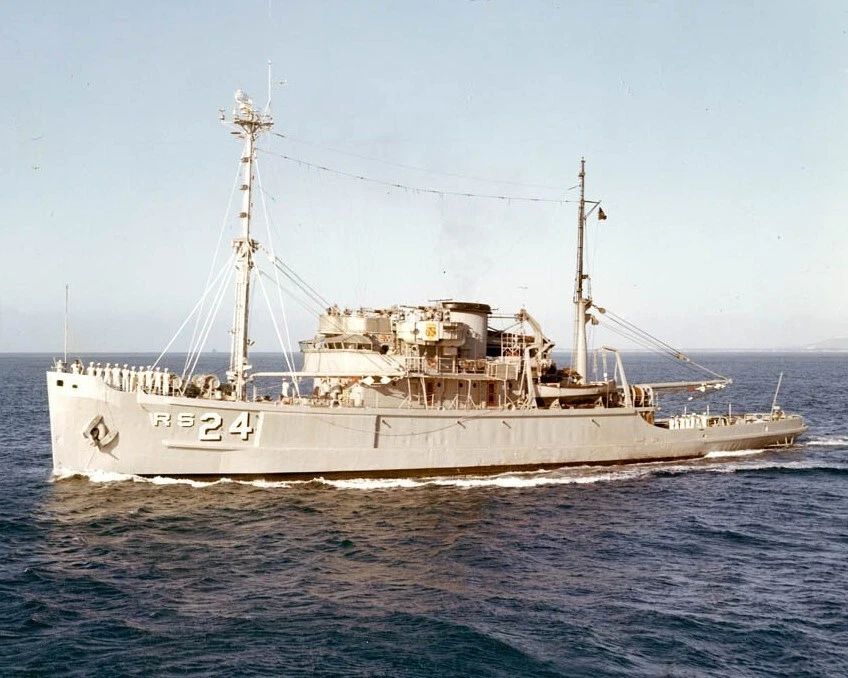 Uss Grasp Magnet Ars 24 Navy Usa Military Rescue & Salvage Ship