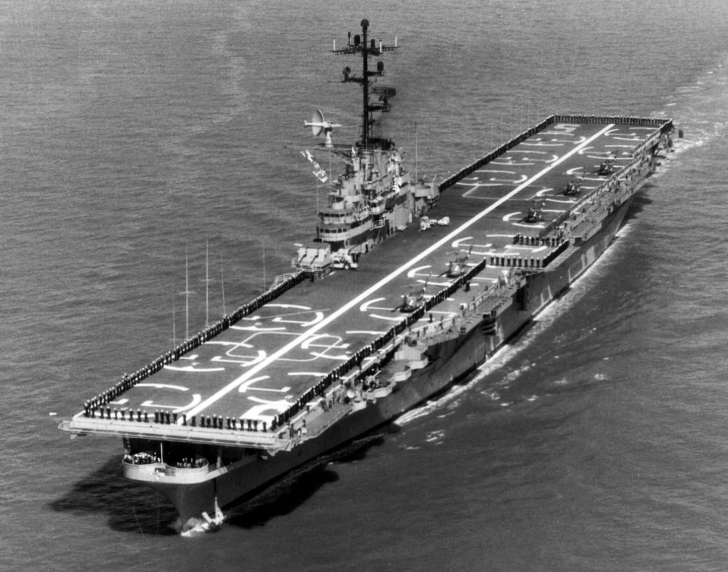 Uss Princeton Underway Navy Assault Ship Vintage Picture Magnet