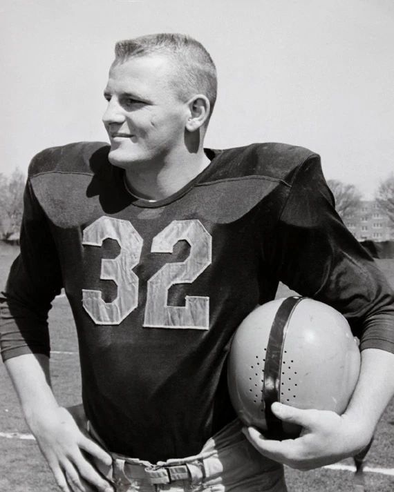 University Of Illinois Ray Nitschke Glossy Magnet College Football Print