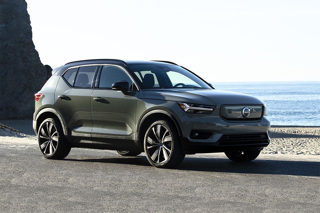 Volvo Xc40 Recharge P8 Awd Compact Suv Wall Indoor Decor Jigsaw Puzzle